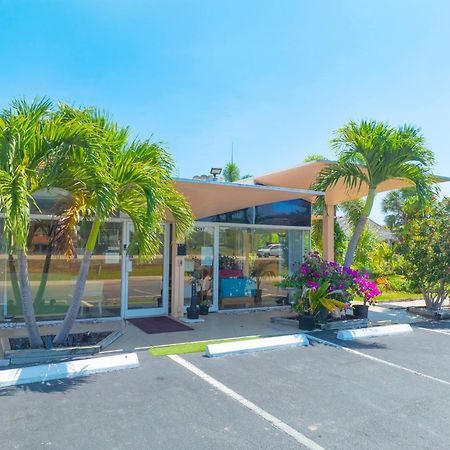 Warm Mineral Springs Motel North Port Exterior photo