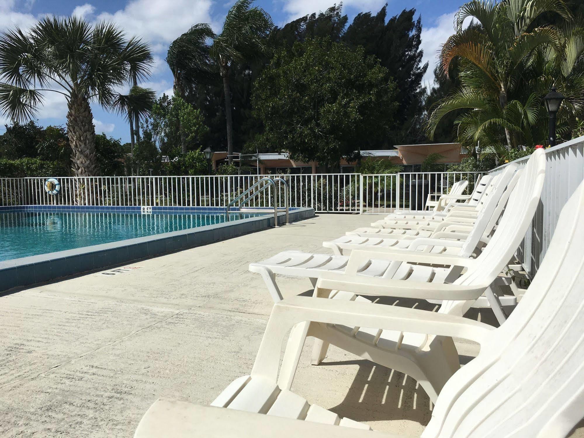 Warm Mineral Springs Motel North Port Exterior photo
